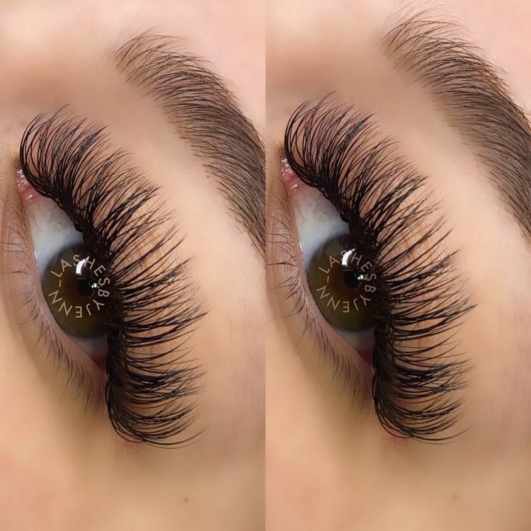 Hybrid Lashes: The Most Popular Style of Eyelash Extensions