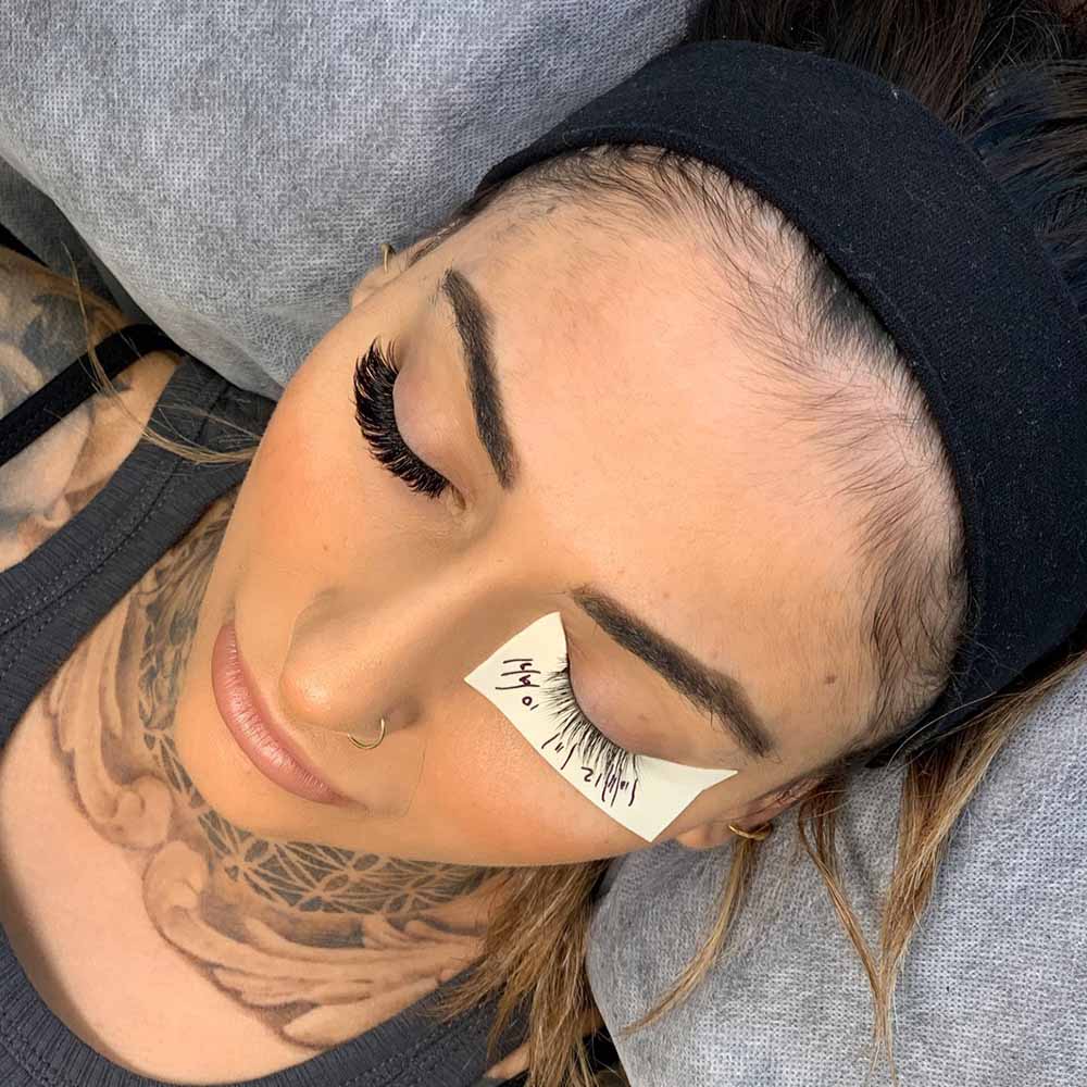 how to create wet look lash extensions 