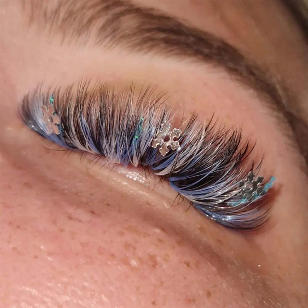 Christmas Lash Extensions maintenance
