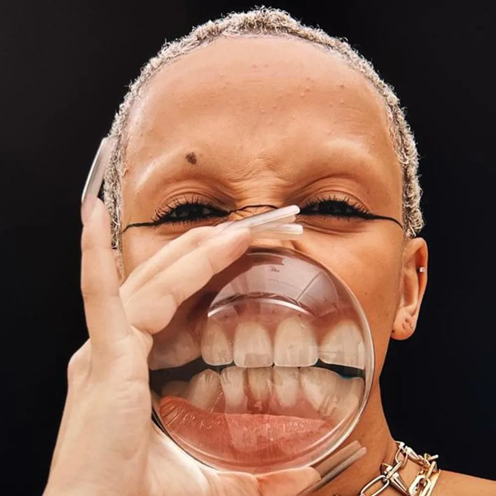 Doja Cat eyebrows no brows at all