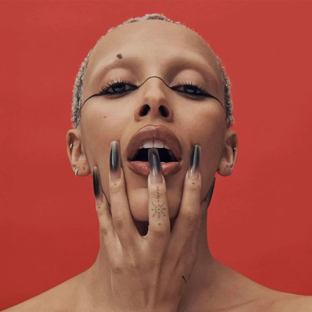 Doja Cat eyebrows no brows at all